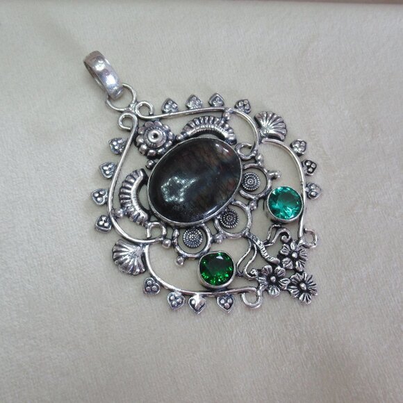 Labradorite ,Crystals & Sterling Silver X-Large Pendant for Necklace - Mystical - Picture 5 of 9